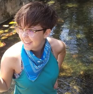 Meet your Posher, Lexie